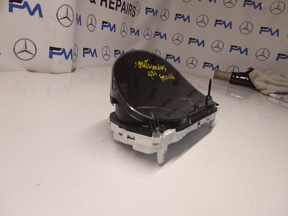 MITSUBISHI OUTLANDER 8100C456 SPEEDOMETER INSTRUMENT CLUSTER FM0063