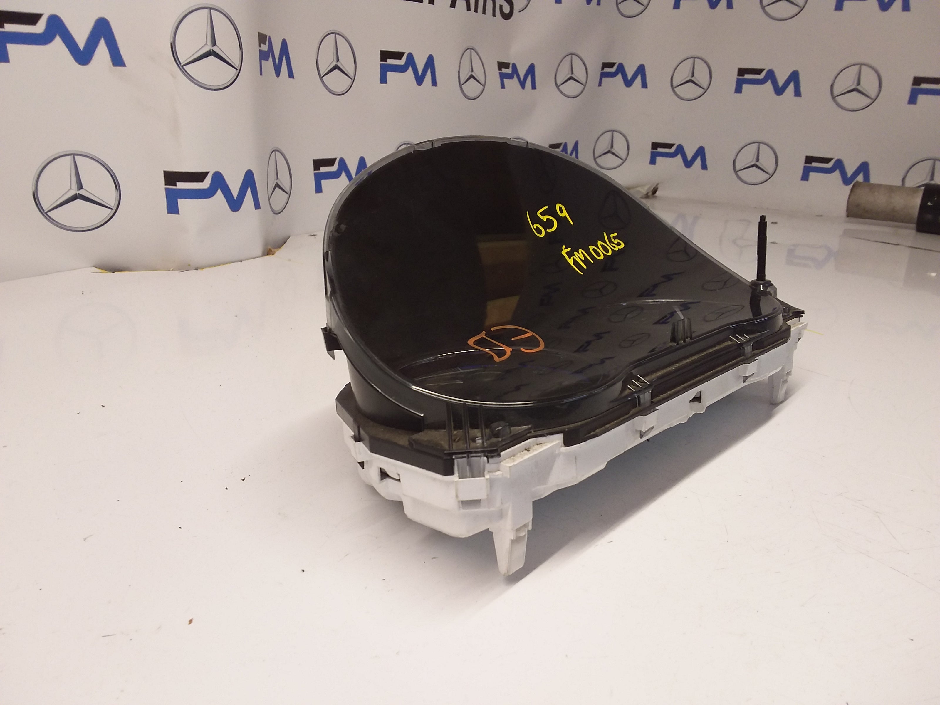 MITSUBISHI OUTLANDER 8100C659 SPEEDOMETER INSTRUMENT CLUSTER FM0065