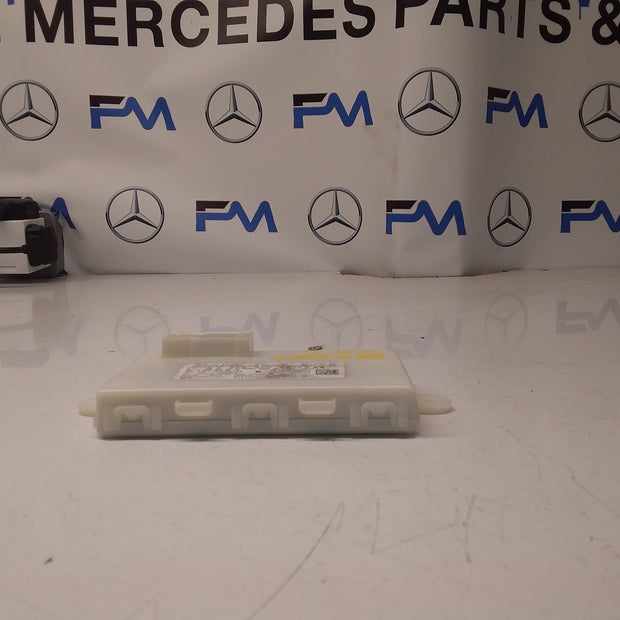 MERCEDES E-CLASS KEYLESS GO CONTROL UNIT W213 A2139001610 FM0083