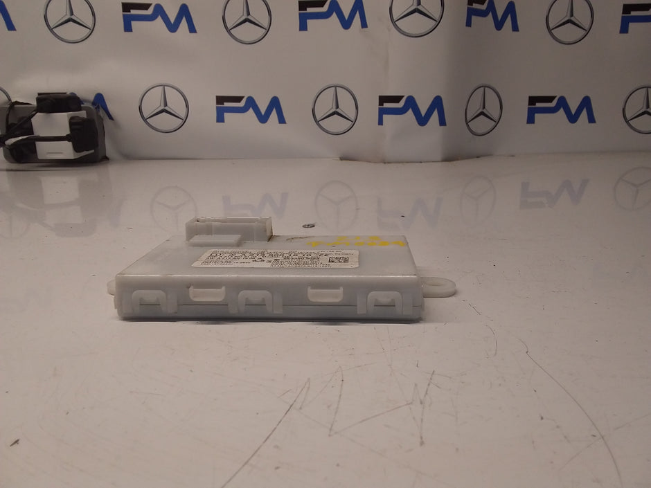 MERCEDES E-CLASS KEYLESS GO CONTROL UNIT W213 A2139001610 FM0084