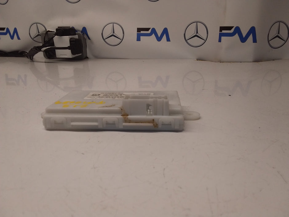 MERCEDES E-CLASS KEYLESS GO CONTROL UNIT W213 A2139001610 FM0084