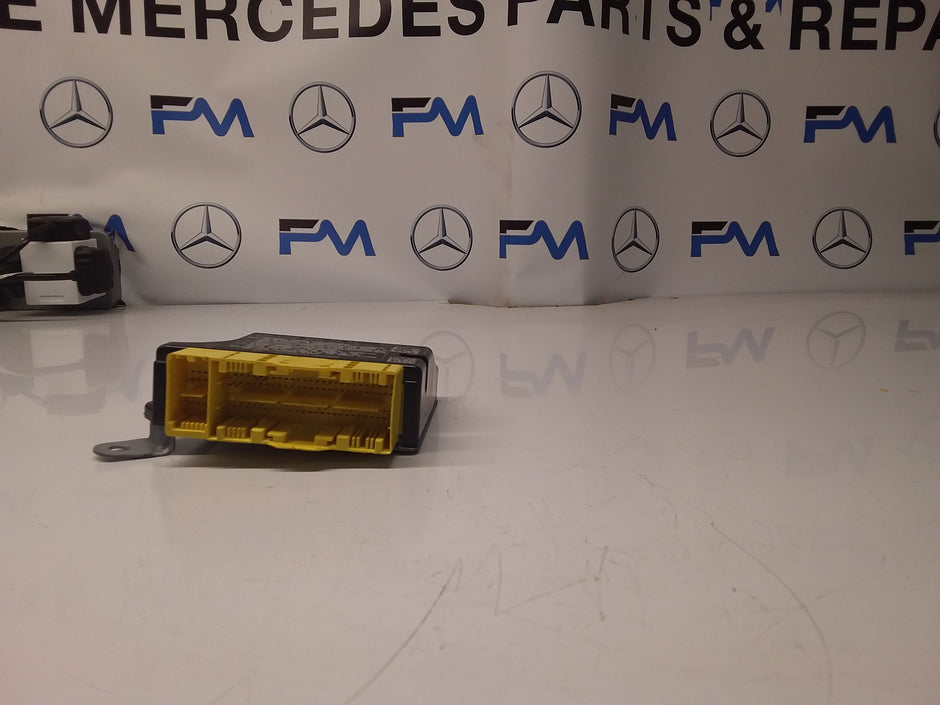 MERCEDES S-CLASS AIRBAG CONTROL MODULE W222 A2229007319 FM0092