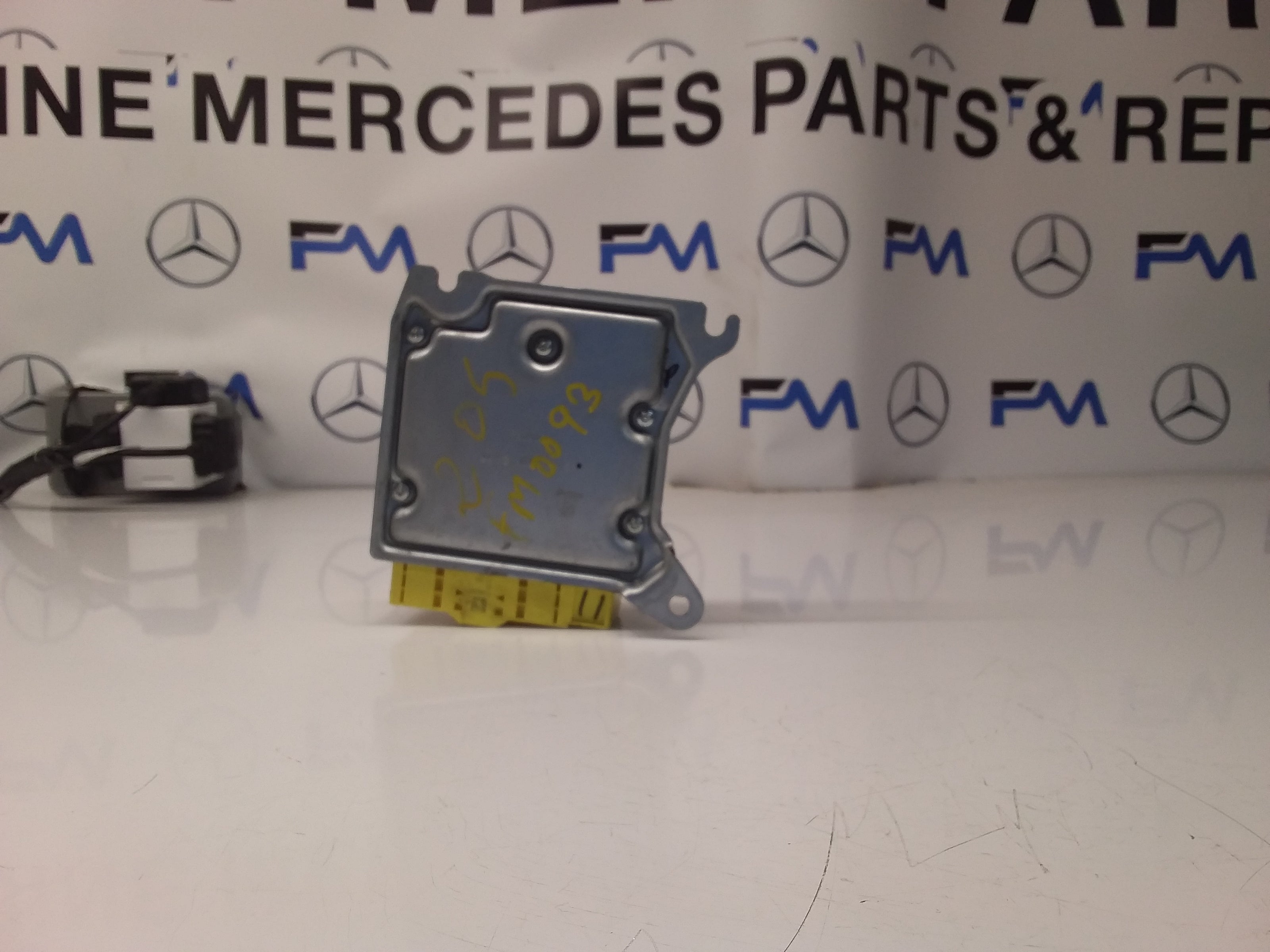 MERCEDES C-CLASS AIRBAGS CONTROL MODULE W205 A2059009427 FM0093