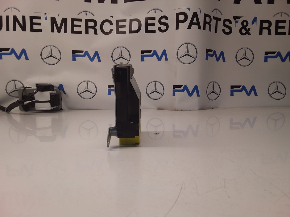 MERCEDES C-CLASS AIRBAGS CONTROL MODULE W205 A2059009427 FM0093