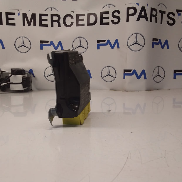 MERCEDES E-CLASS AIRBAGS CONTROL MODULE W238 A2389007220 FM0096