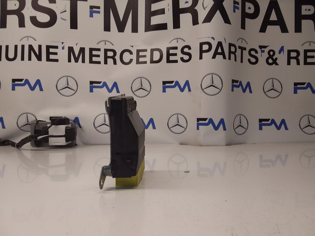 MERCEDES E-CLASS AIRBAGS CONTROL MODULE W213 A2139007105 FM0097