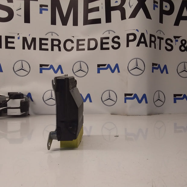 MERCEDES E-CLASS AIRBAGS CONTROL MODULE W213 A2139007105 FM0097