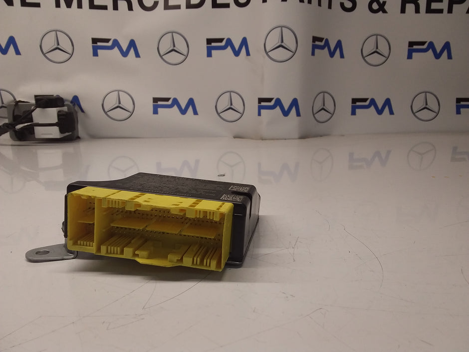 MERCEDES E-CLASS AIRBAGS CONTROL MODULE W213 A2139007105 FM0099