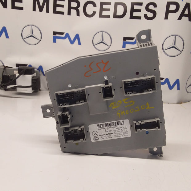 MERCEDES C-CLASS SAM CONTROL MODULE W205 A2059006822 FM00101