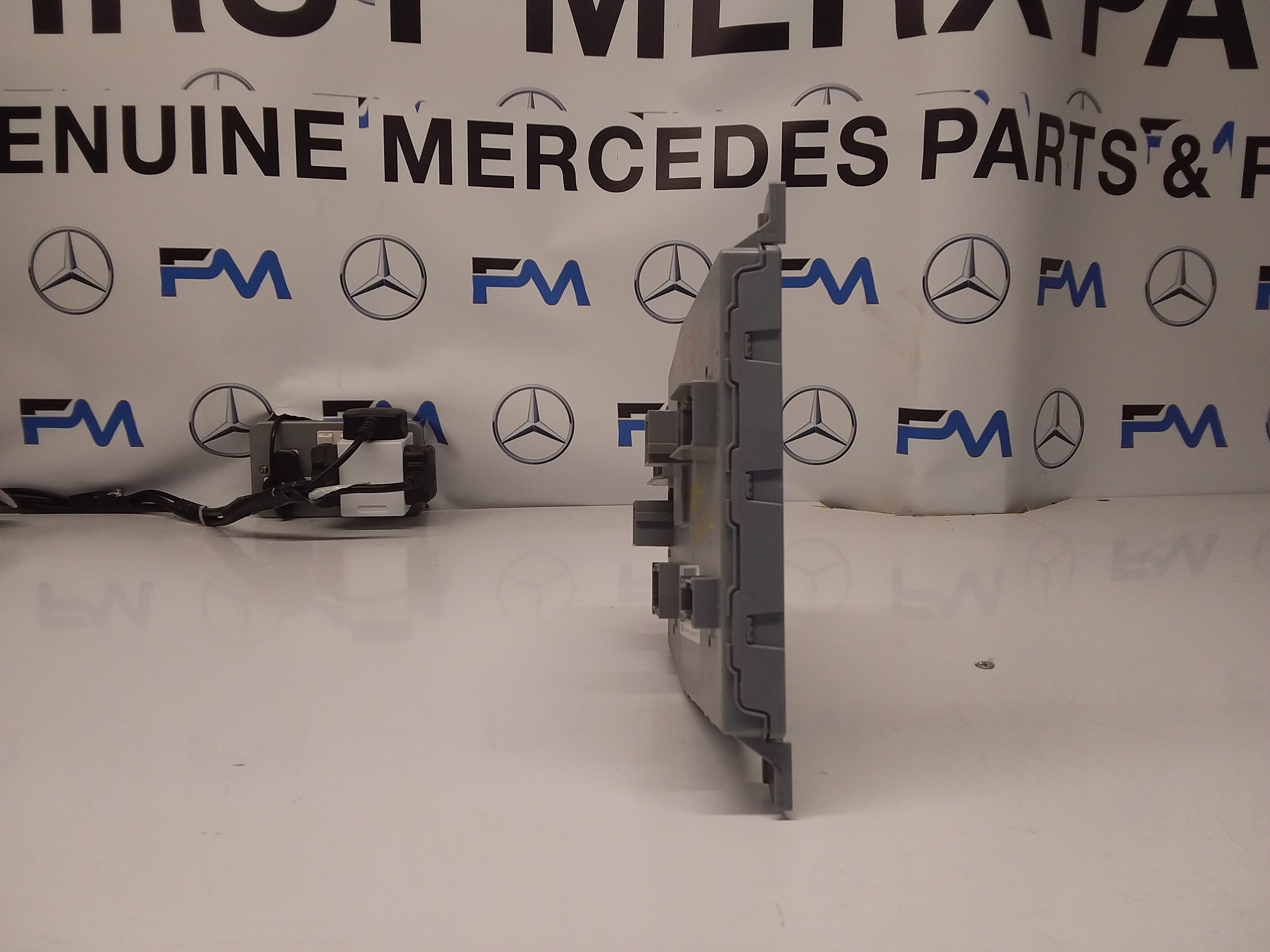 MERCEDES C-CLASS SAM CONTROL MODULE W205 A2059006822 FM00101