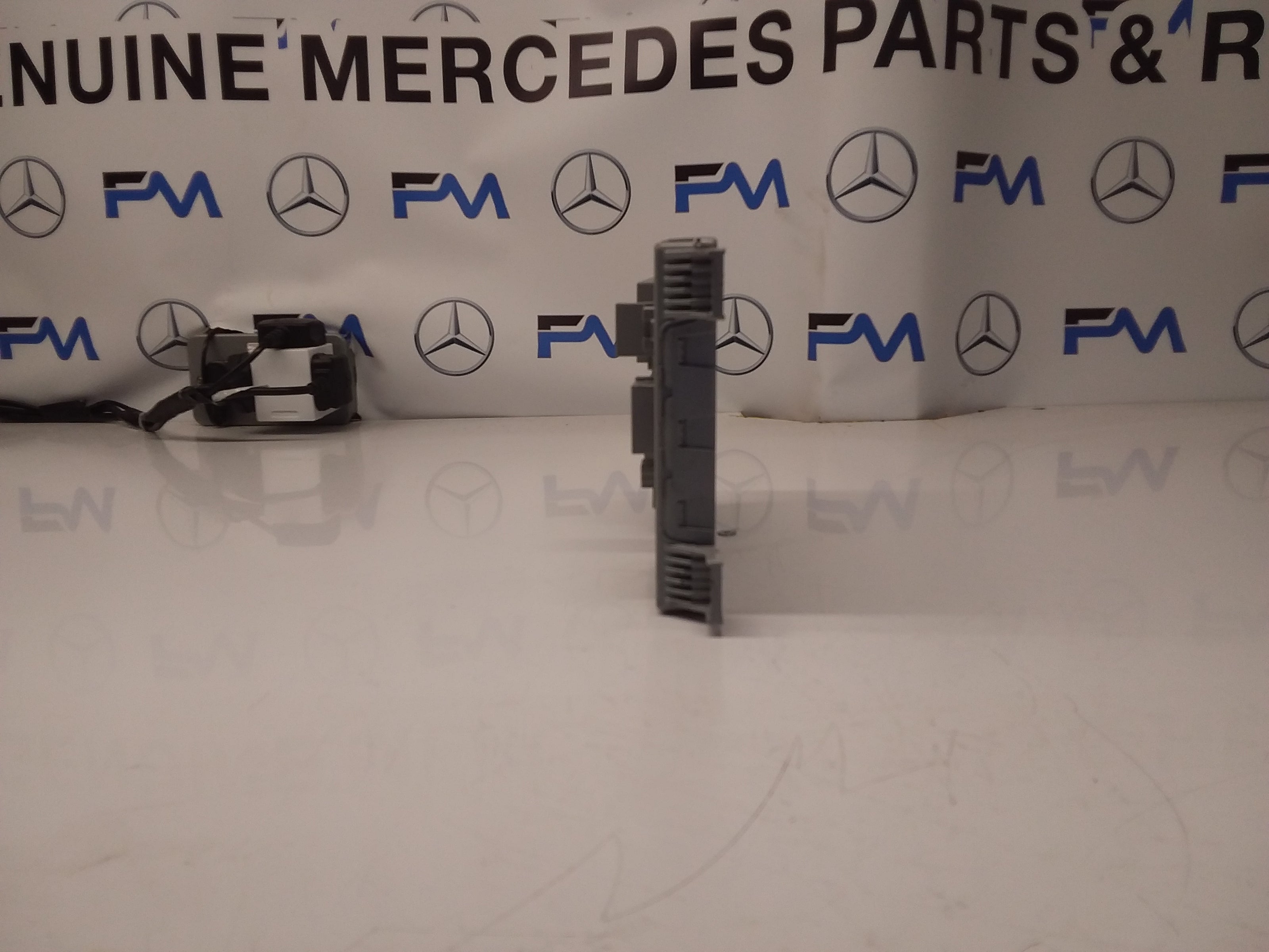 MERCEDES S-CLASS REAR SAM CONTROL MODULE W222 A2229005914 FM00103