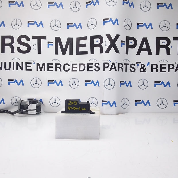 MERCEDES C-CLASS VOLTAGE CONVERTER AUXILIARY BATTERY W205 A2059053413 FM00122