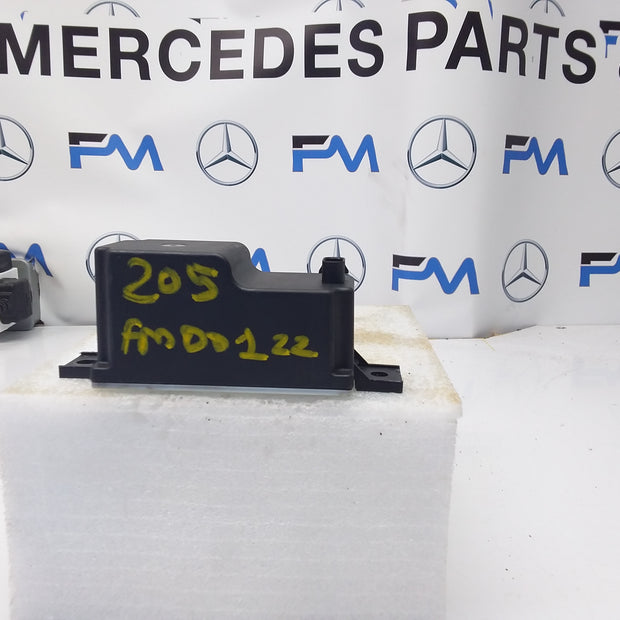 MERCEDES C-CLASS VOLTAGE CONVERTER AUXILIARY BATTERY W205 A2059053413 FM00122