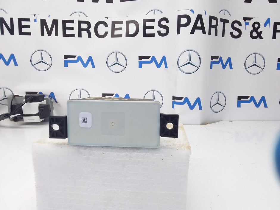 MERCEDES C-CLASS VOLTAGE CONVERTER AUXILIARY BATTERY W205 A2059053413 FM00122