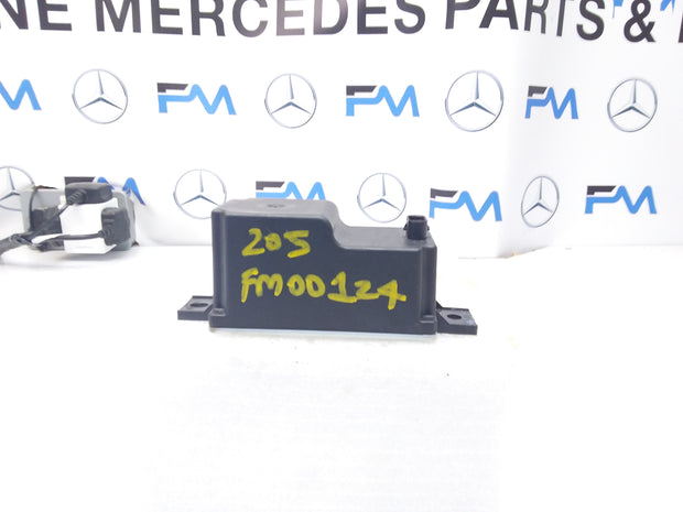 MERCEDES C-CLASS VOLTAGE CONVERTER AUXILIARY BATTERY W205 A2059053413 FM00124