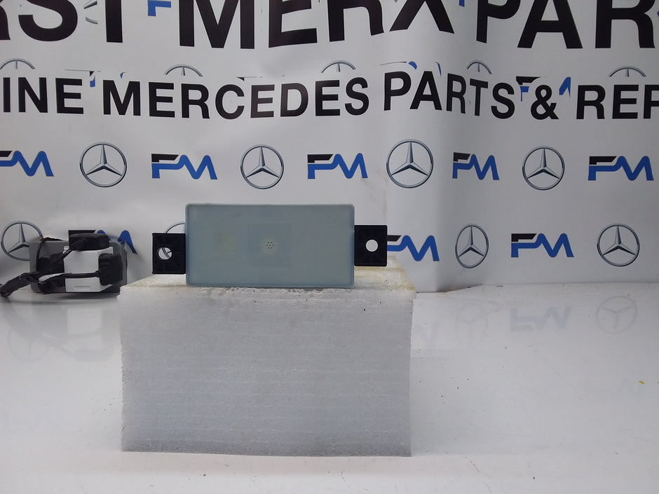 MERCEDES C-CLASS VOLTAGE CONVERTER AUXILIARY BATTERY W205 A2059053413 FM00126