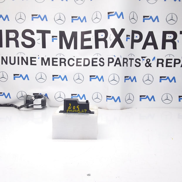 MERCEDES C-CLASS VOLTAGE CONVERTER AUXILIARY BATTERY W205 A2059053413 FM00127