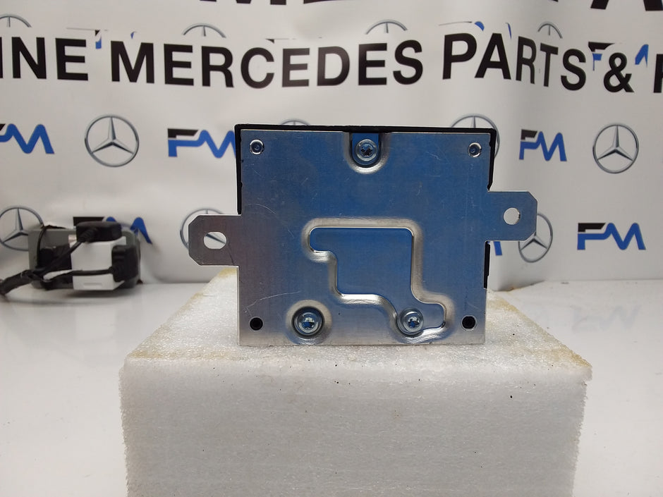 MERCEDES C-CLASS FUEL PUMP CONTROL MODULE W205 A0009006612 FM00140