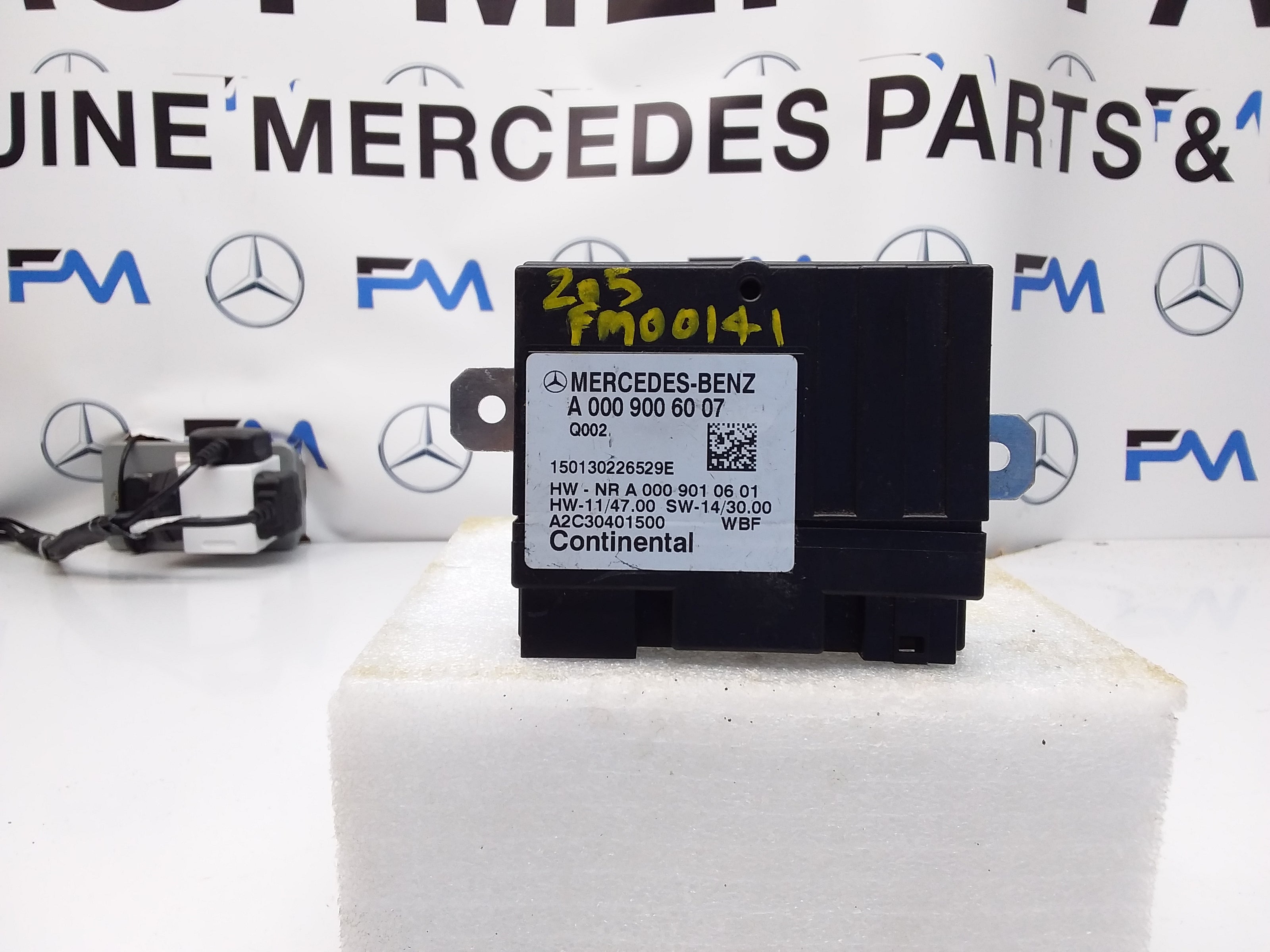 MERCEDES C-CLASS FUEL PUMP CONTROL MODULE W205 A0009006007 FM00141