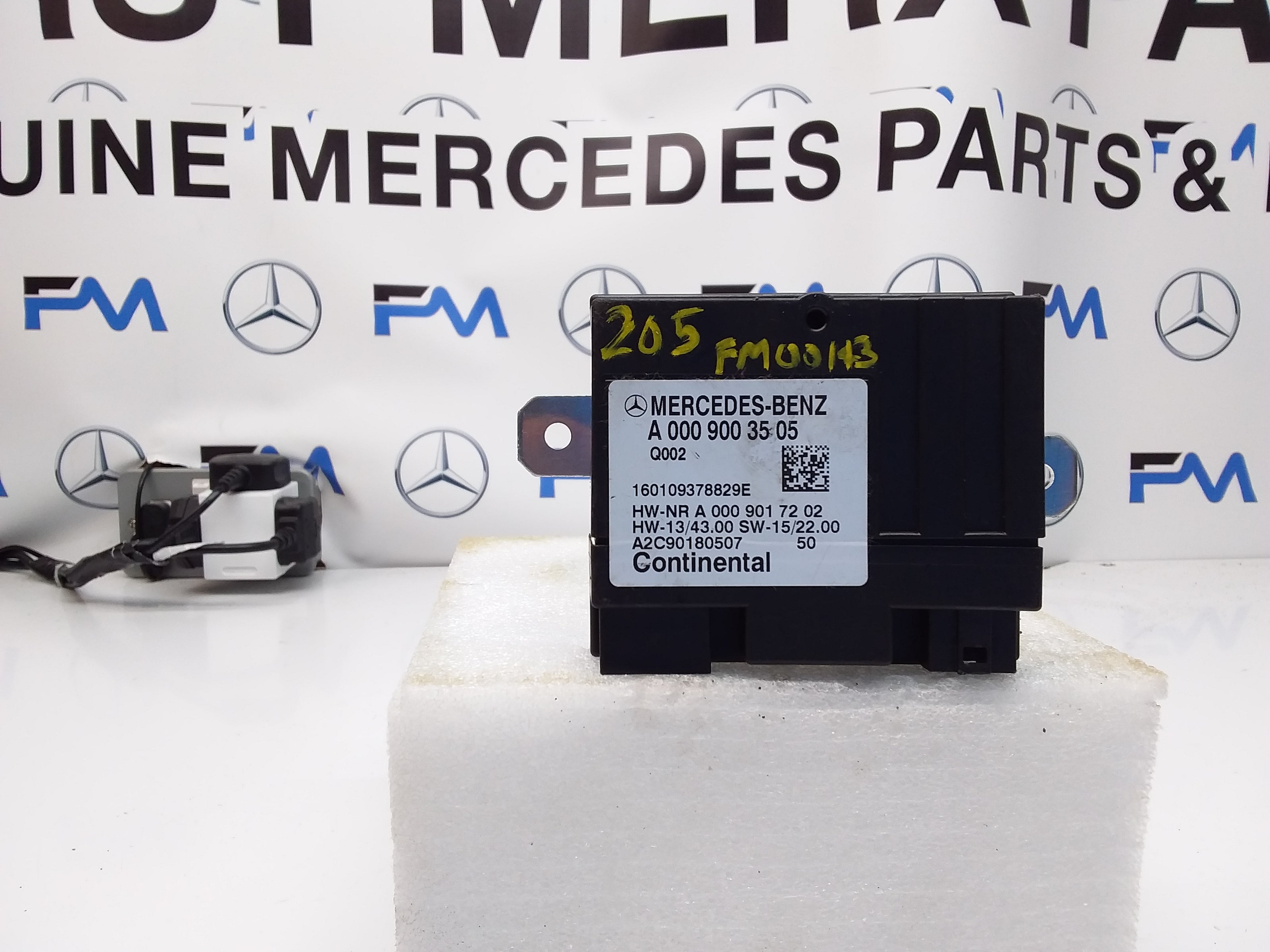 MERCEDES C-CLASS FUEL PUMP CONTROL MODULE W205 A0009003505 FM00143