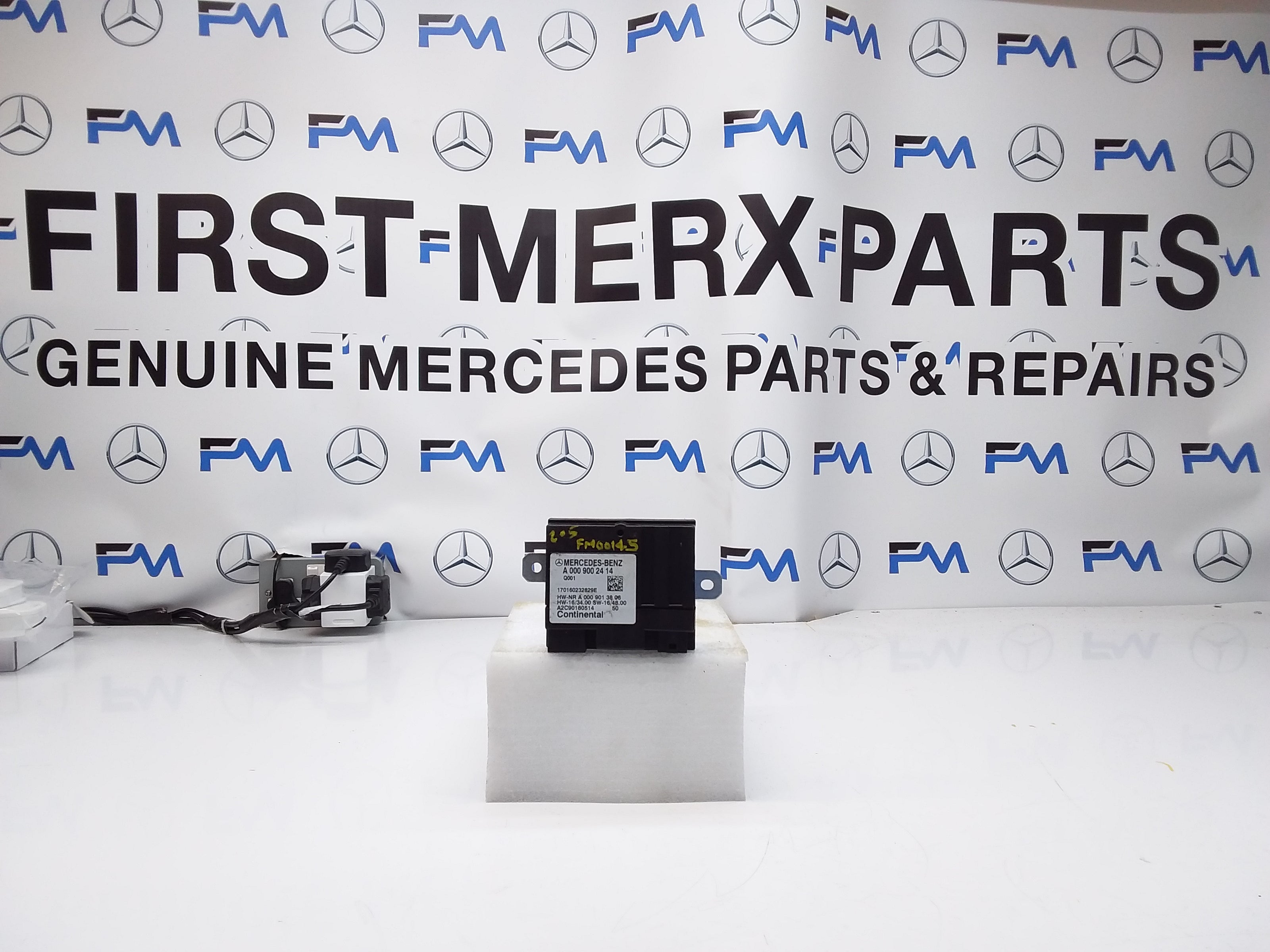 MERCEDES C-CLASS FUEL PUMP CONTROL MODULE W205 A0009002414 FM00145