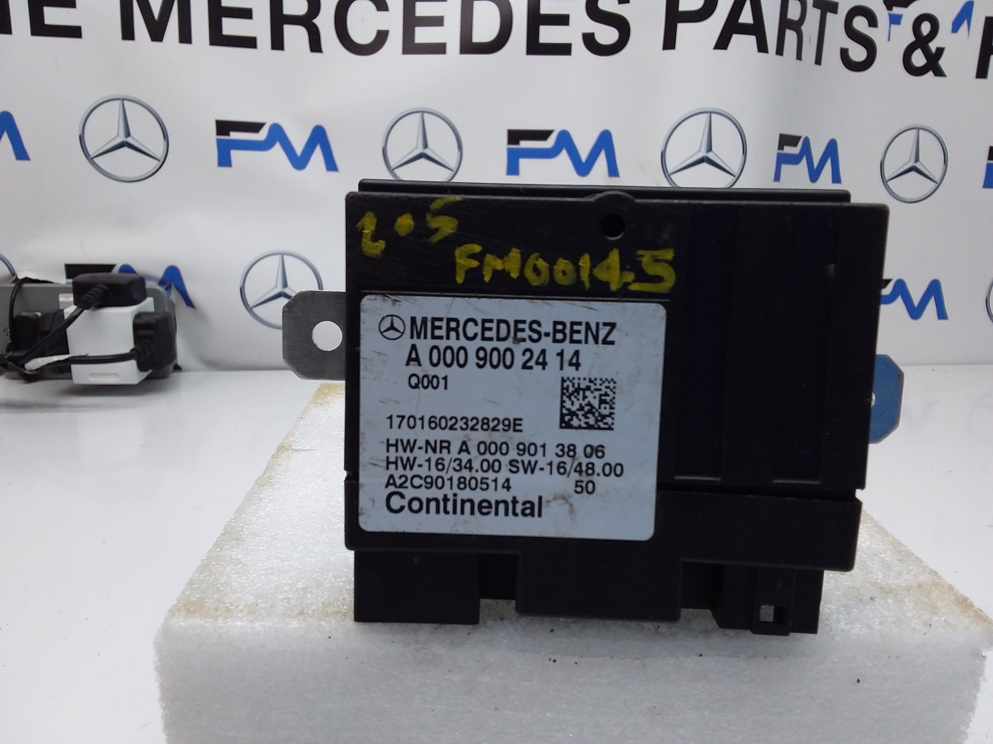 MERCEDES C-CLASS FUEL PUMP CONTROL MODULE W205 A0009002414 FM00145
