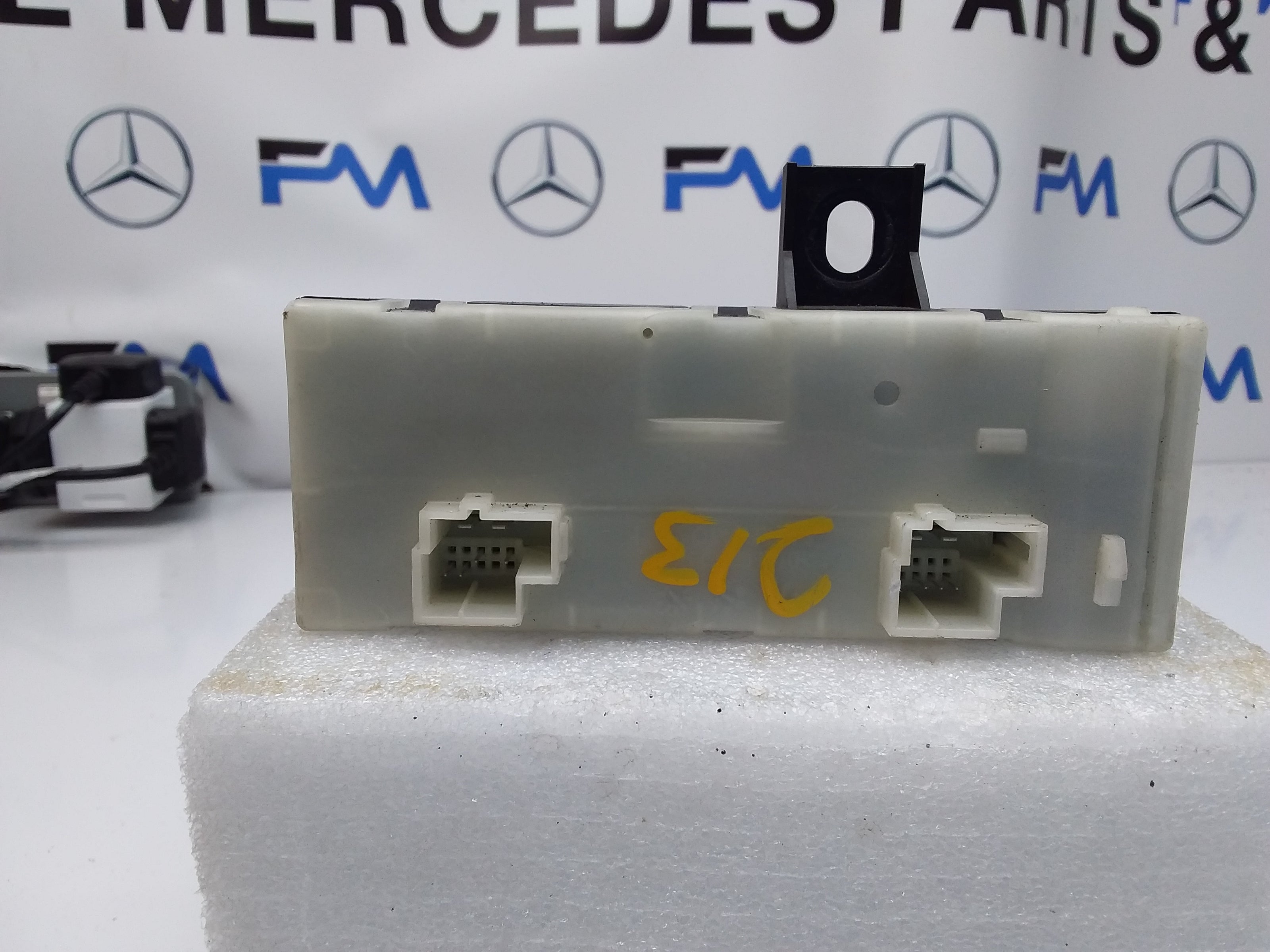 MERCEDES E-CLASS TAILGATE CONTROL MODULE W213 A2139000814 FM00147