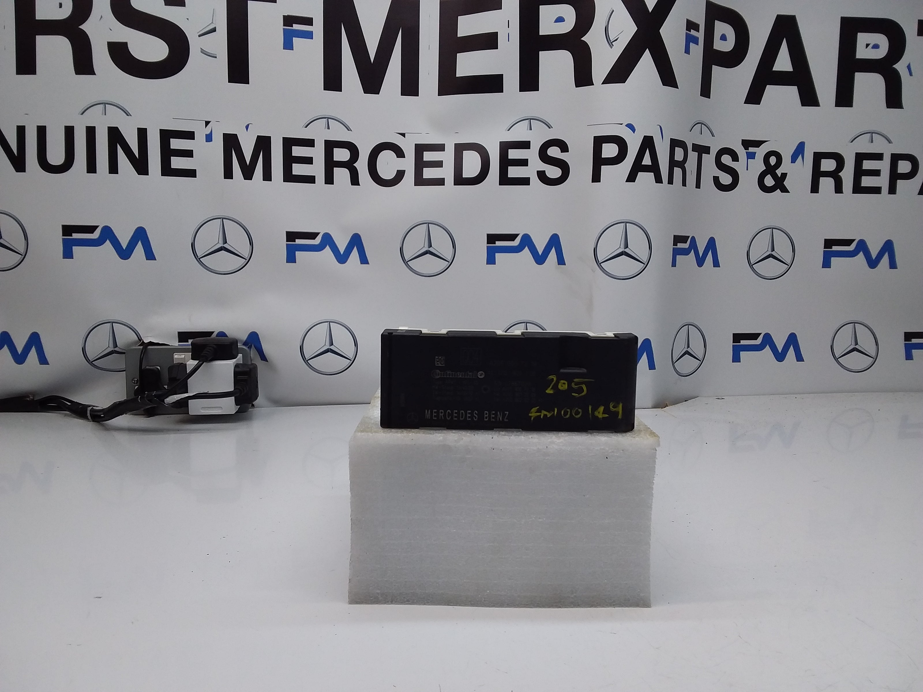 MERCEDES C-CLASS TAILGATE CONTROL MODULE W205 A2059007218 FM00149