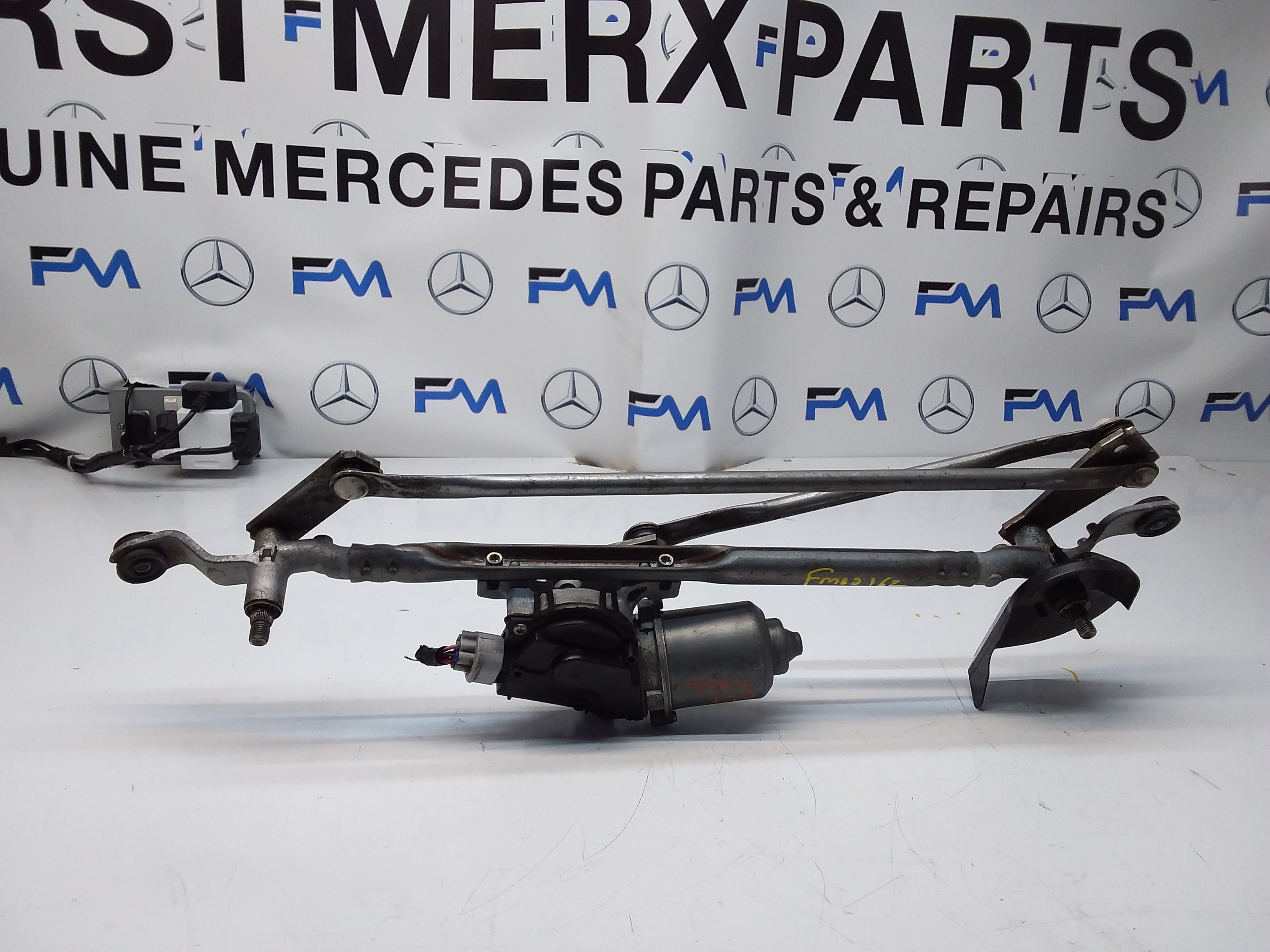 MITSUBISHI OUTLANDER MK3 FRONT WIPER MOTOR + MECHANISM LINKAGE FM00162