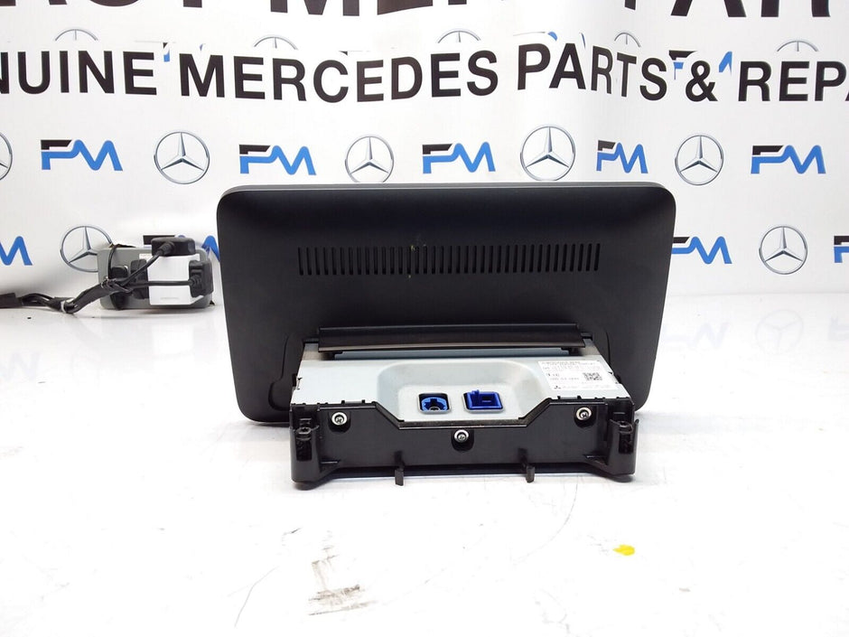MERCEDES C-CLASS W205 2016 SAT NAV MULTIMEDIA SCREEN A2059002211 FM00658