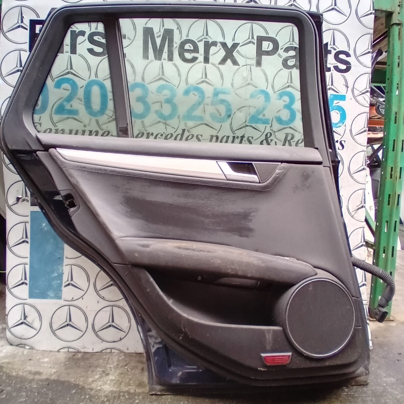 MERCEDES BENZ C-CLASS  W204  PASSENGER SIDE REAR DOOR ( NEAR SIDE REAR )