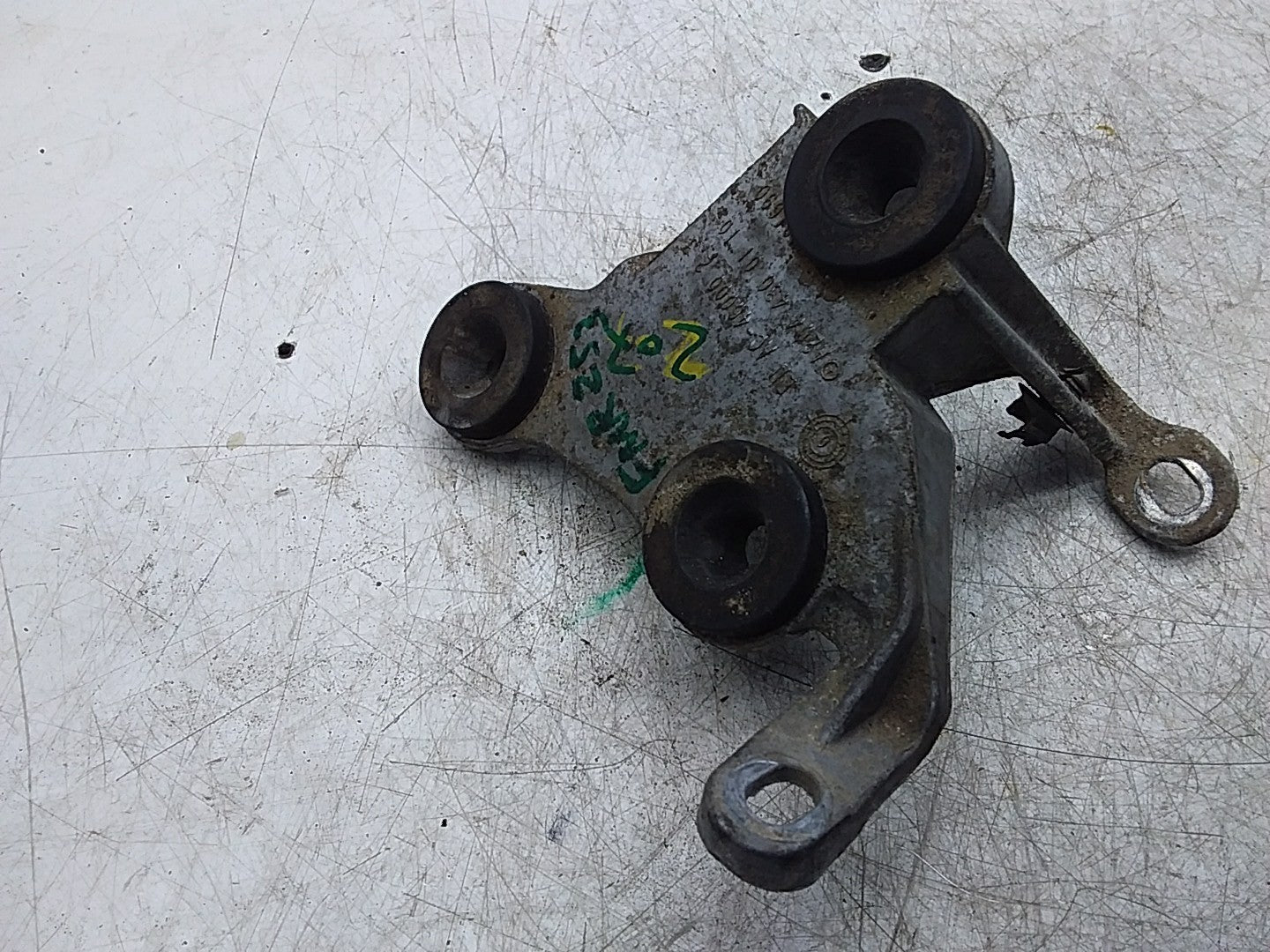 MERCEDES E-CLS W207 ABS PUMP BRACKET A2044300110 FMR253