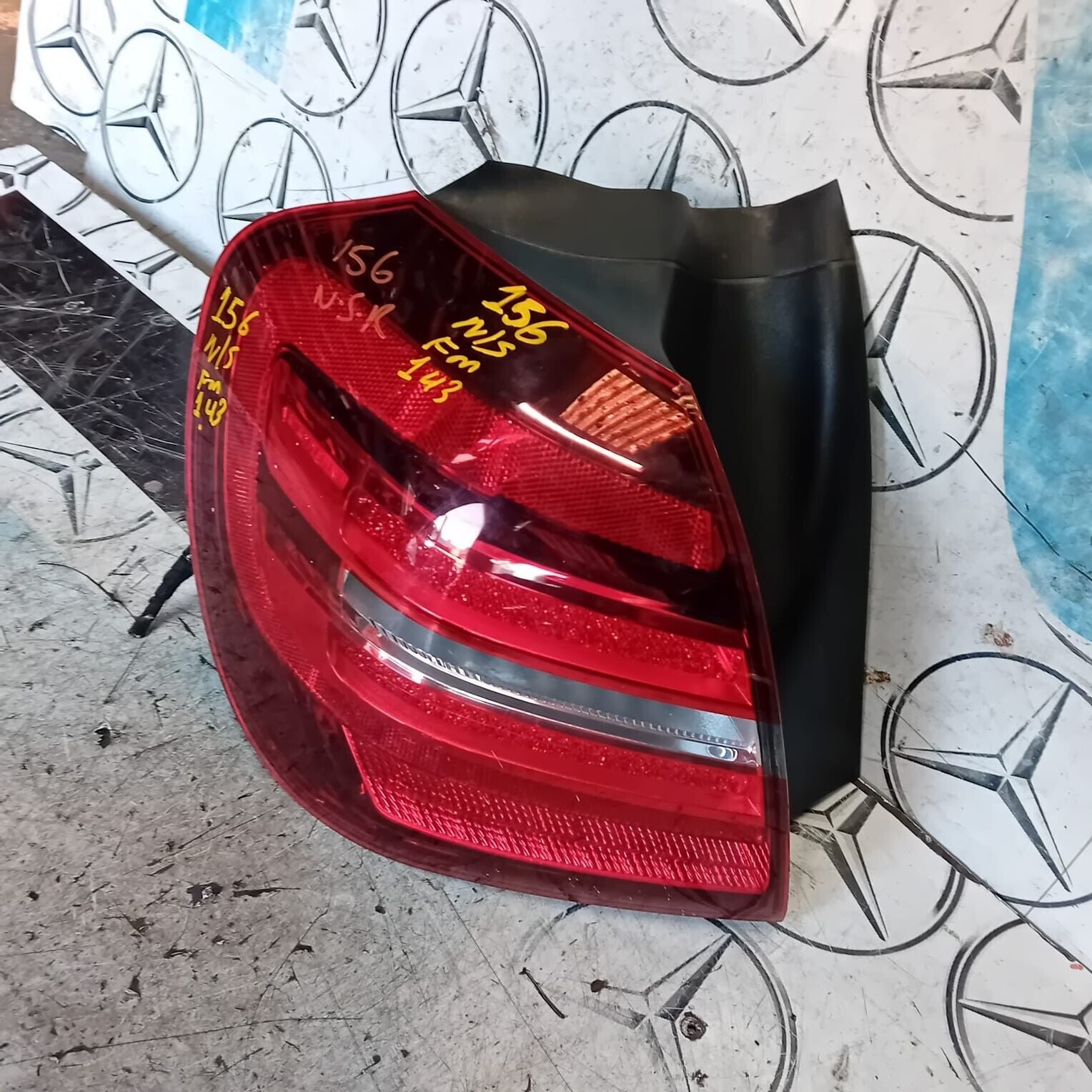 MERCEDES BENZ GLA X156  PASSENGER SIDE (NEAR SIDE) REAR  LIGHT A1569069700