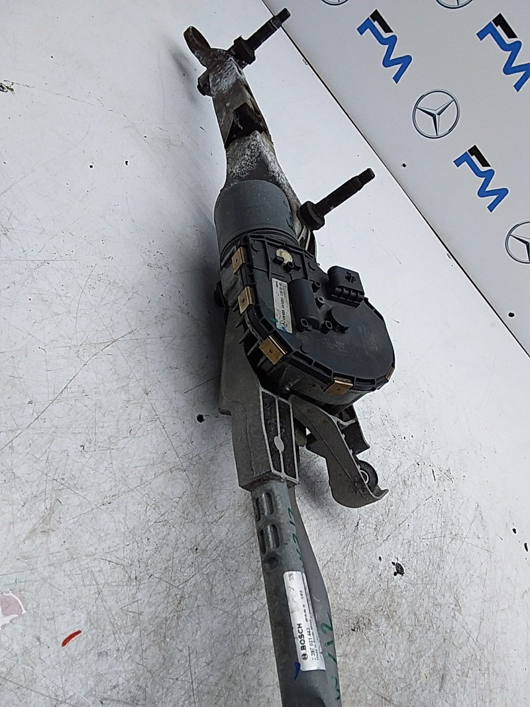 MERCEDES BENZ  E-CLASS W212 WIPER MOTOR FRONT AND LINKAGE A2128201340 FMR474
