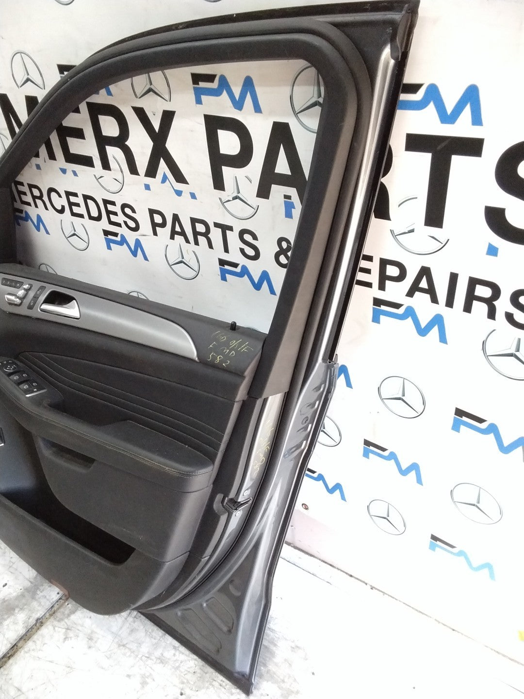 MERCEDES M-CLS W166  DRIVER REAR DOOR OSF GREY 2011-15 COMPLETE FMD582