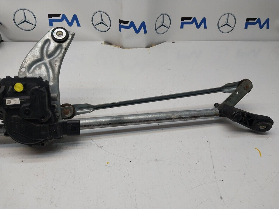 MERCEDES-BENZ A CLASS W177  FRONT WIPER MOTOR WITH LINKAGE A1779064801 FM00241