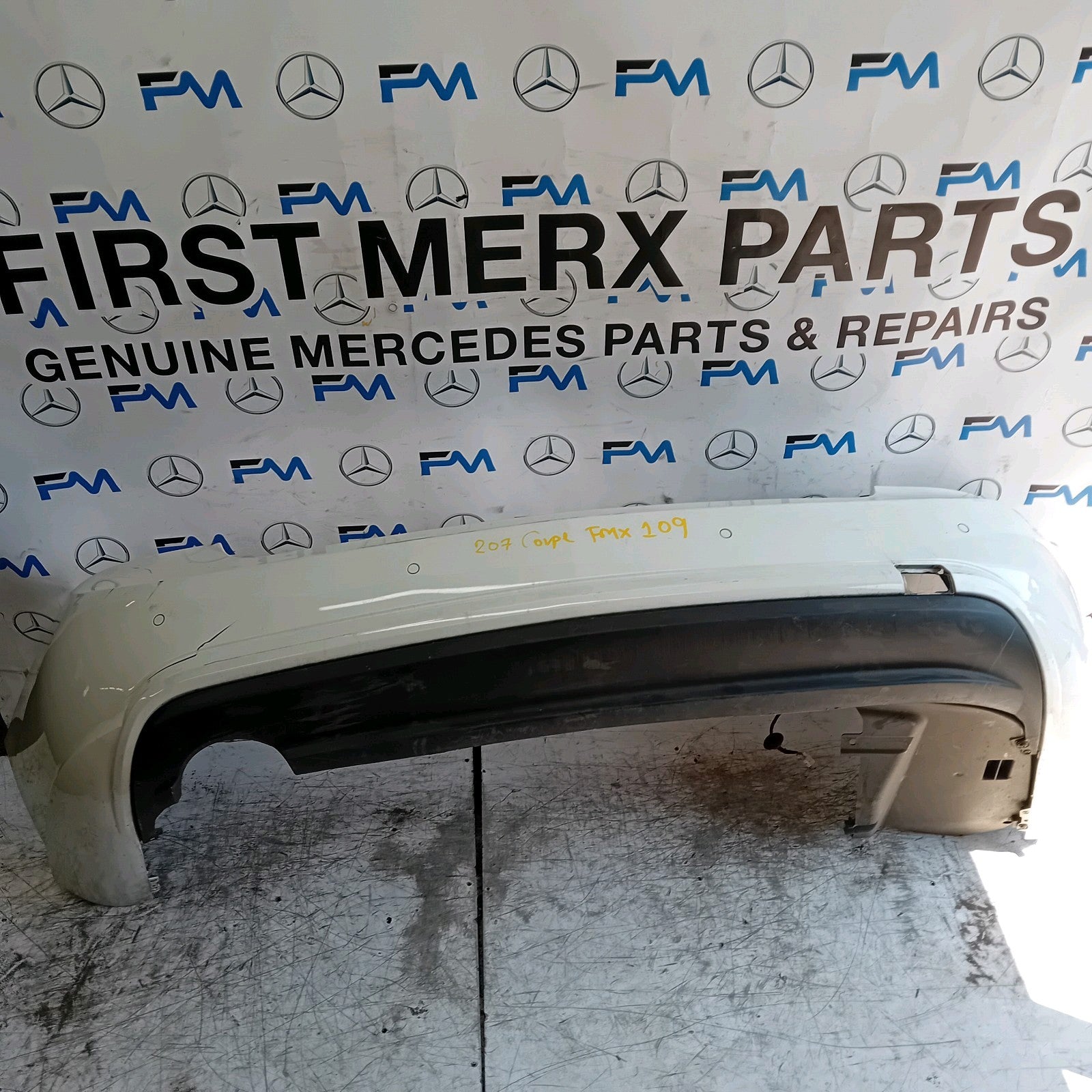 MERCEDES BENZ E-CLASS C207 COUPE REAR BUMPER 2016 WHITE A2076100408 FMX109