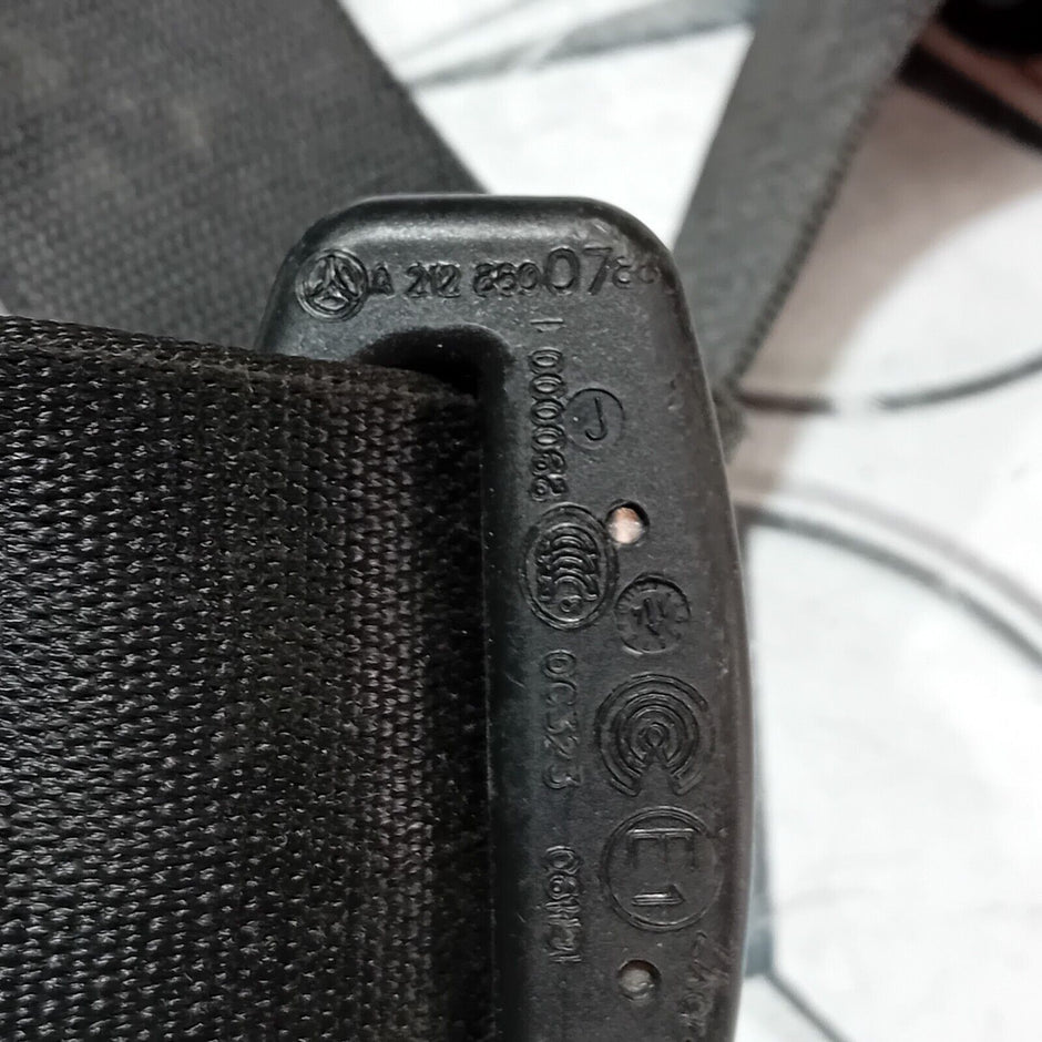 MERCEDES E-CLASS   W212 PASSENGER SIDE FRONT SEAT BELT2009/2016