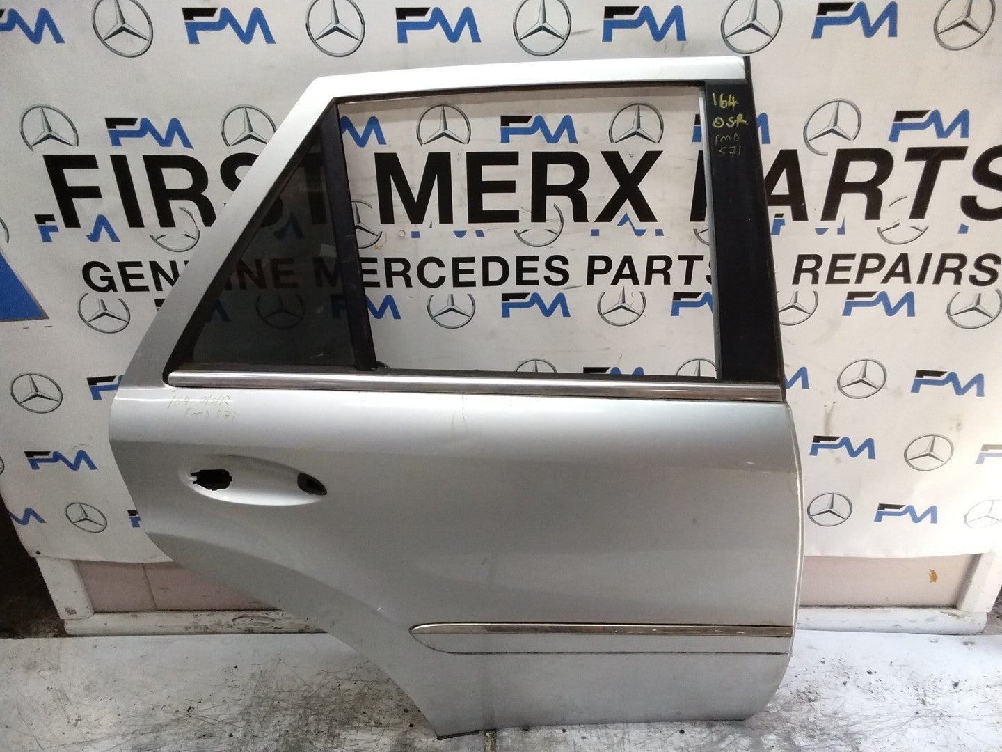 MERCEDES M-CLASS W164  DRIVER REAR DOOR OSR SILVER 2005-11 FMD571