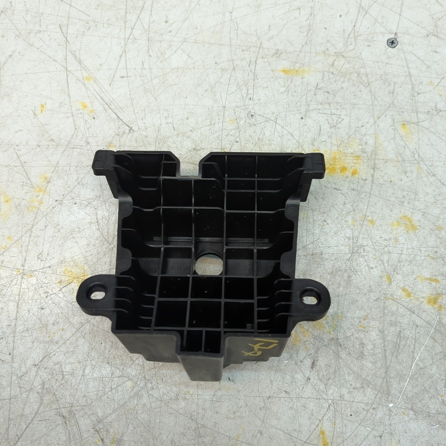 MERCEDES ACLASS W177 CENTRE CONSOLE GEAR SHIFT KNOB BRACKET A1776831400 FM001375