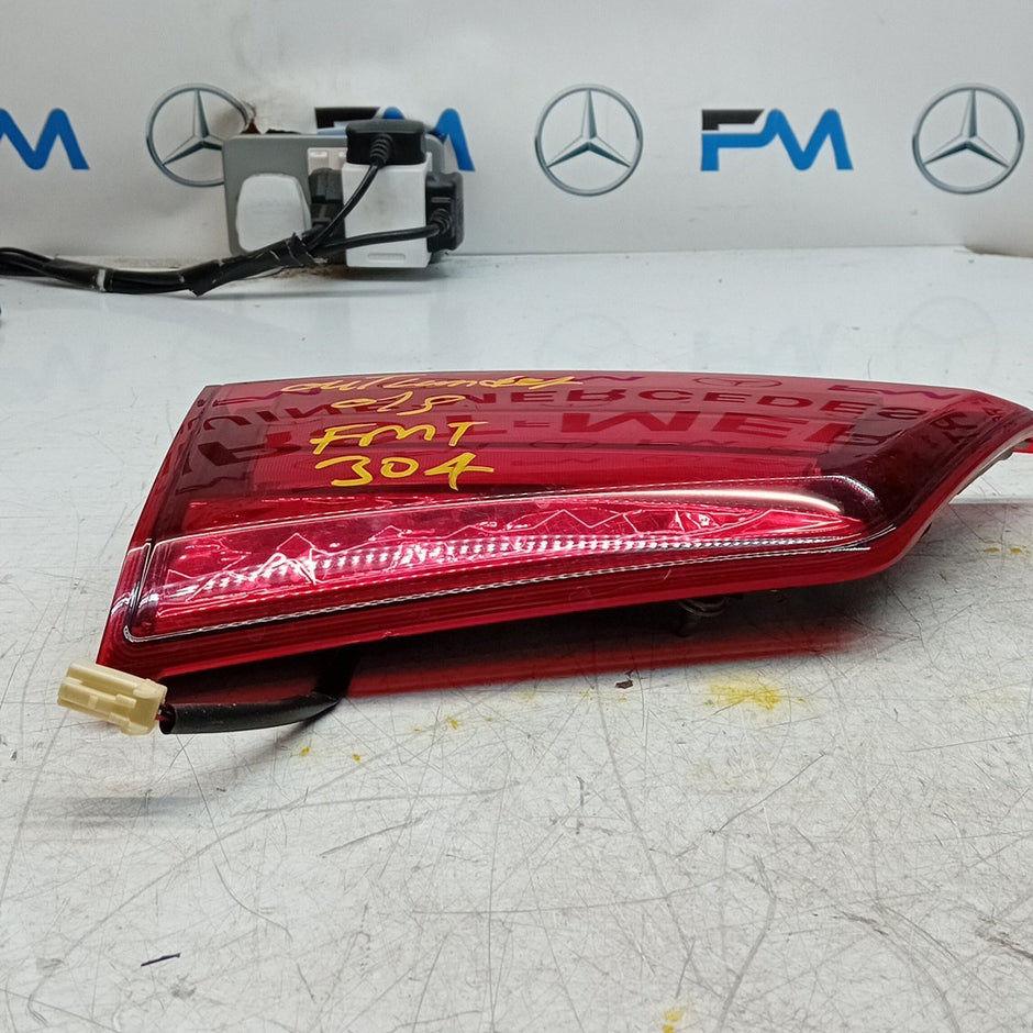 MITSUBISHI OUTLANDER MK3 PASSENGER SIDE LEFT REAR INNER TAIL LIGHT 2013 FMT304