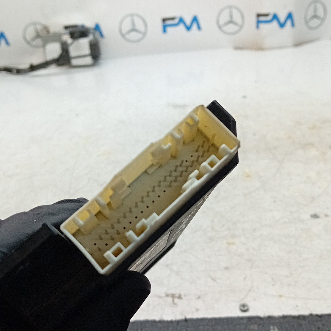 MERCEDES E CLASS IGNITION CONTROL MODULE ECU A2139003710 2019 W213 FM001607