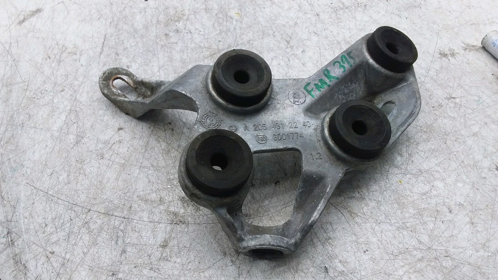 MERCEDES BENZ C-CLASS  ABS PUMP MOUNTING BRACKET A2054312240  FMR395