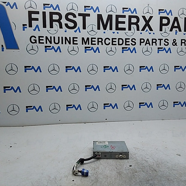 MITSUBISHI OUTLANDER ANTENNA ARIEL AMPLIFIER MODULE 8701A602 FMR494