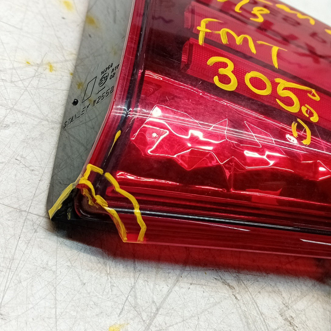 MITSUBISHI OUTLANDER MK3 PASSENGER SIDE LEFT REAR INNER TAIL LIGHT 2013 FMT305