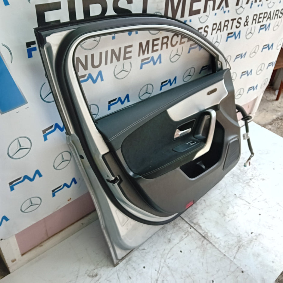 MERCEDES  A-CLASS W177 PASSENGE SIDE FRONT DOOR N/S/F COMPLETE SILVER FMD114