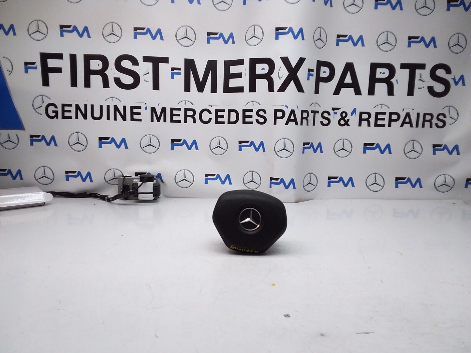 MERCEDES E-CLASS W204 STEERING WHEEL AIRBAG 308237595162-AB FM00498