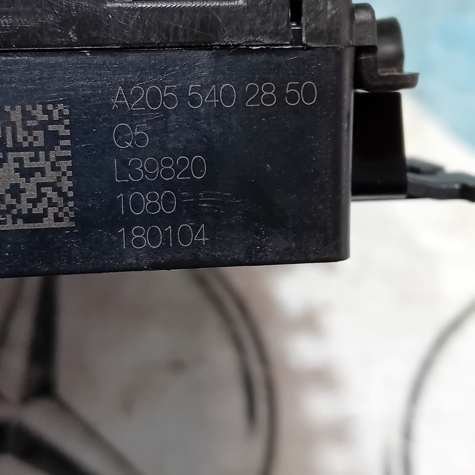 MERCEDES BENZ C CLASS W205 FUSE BOX RELAY DISTRIBUTION BOX A2055402850