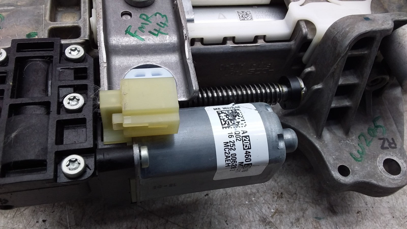 MERCEDES BENZ C-CLASS W205 OEM POWER STEERING COLUMN A2054603916 FMR443