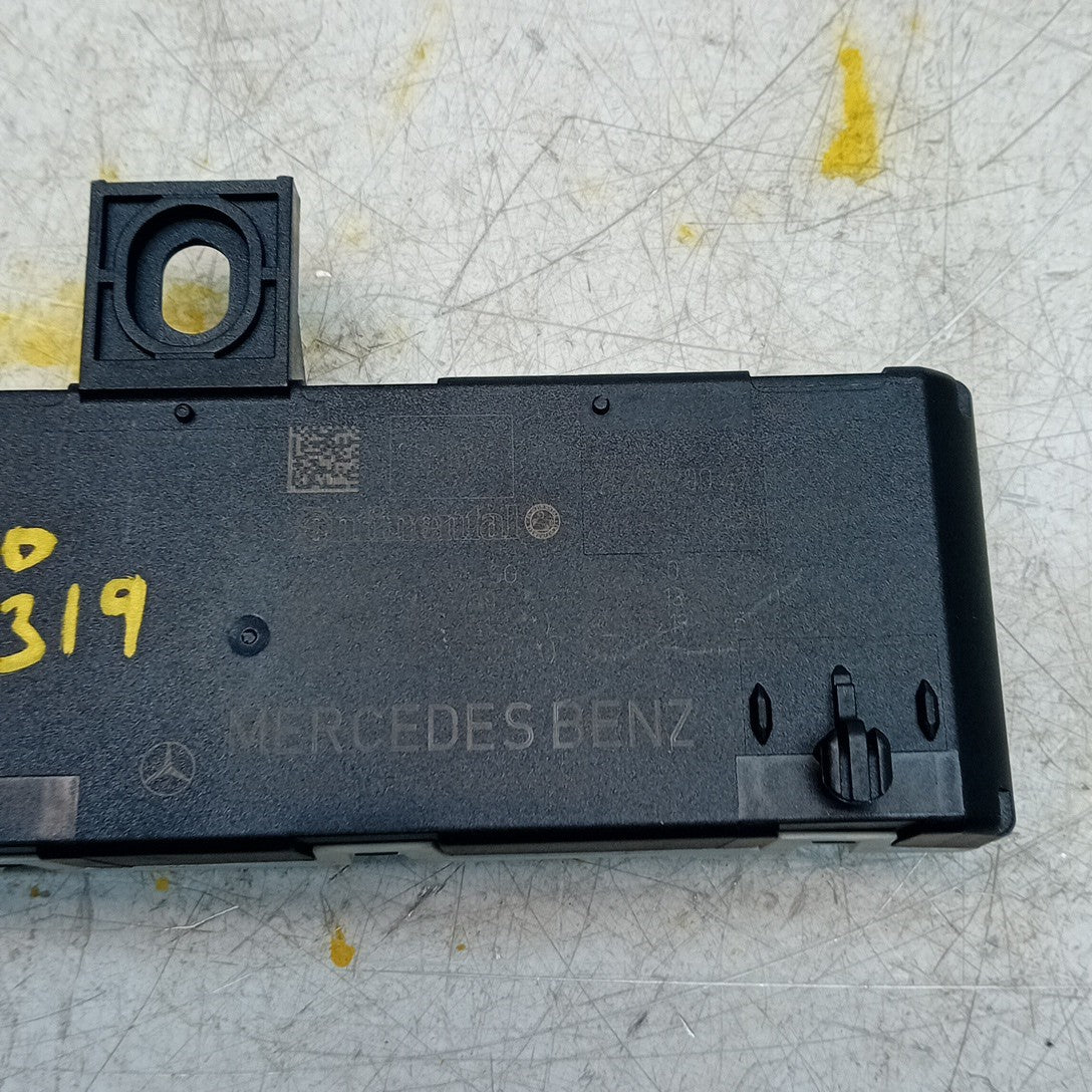 MERCEDES E-CLASS TAILGATE CONTROL MODULE W213 A2139004711 2016 ON FM001319